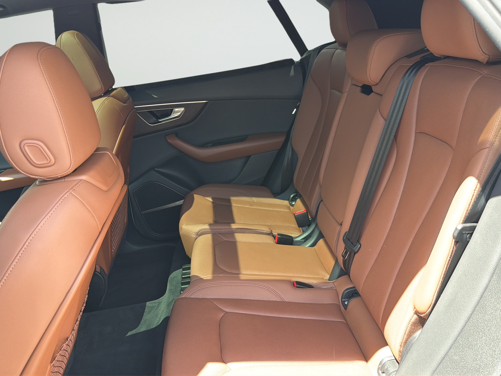 Used 2021 Audi Q8 Prestige w/ Prestige Package AWD/4WD image 35
