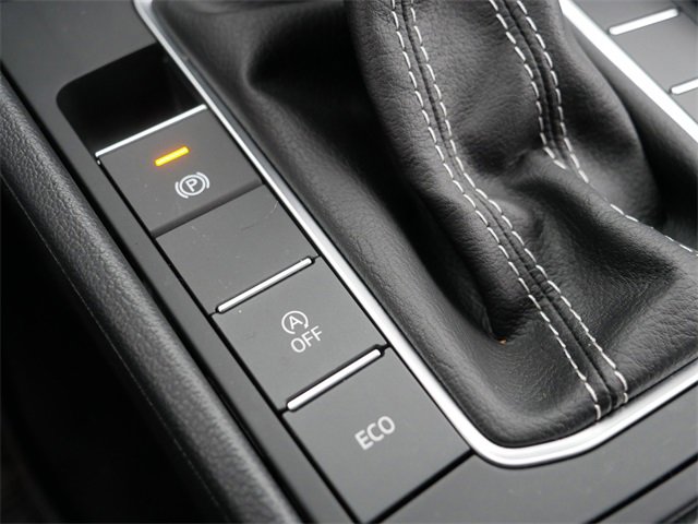 Certified 2024 Volkswagen Jetta Sport image 33