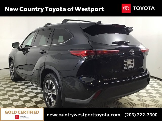 Certified 2022 Toyota Highlander XLE image 5