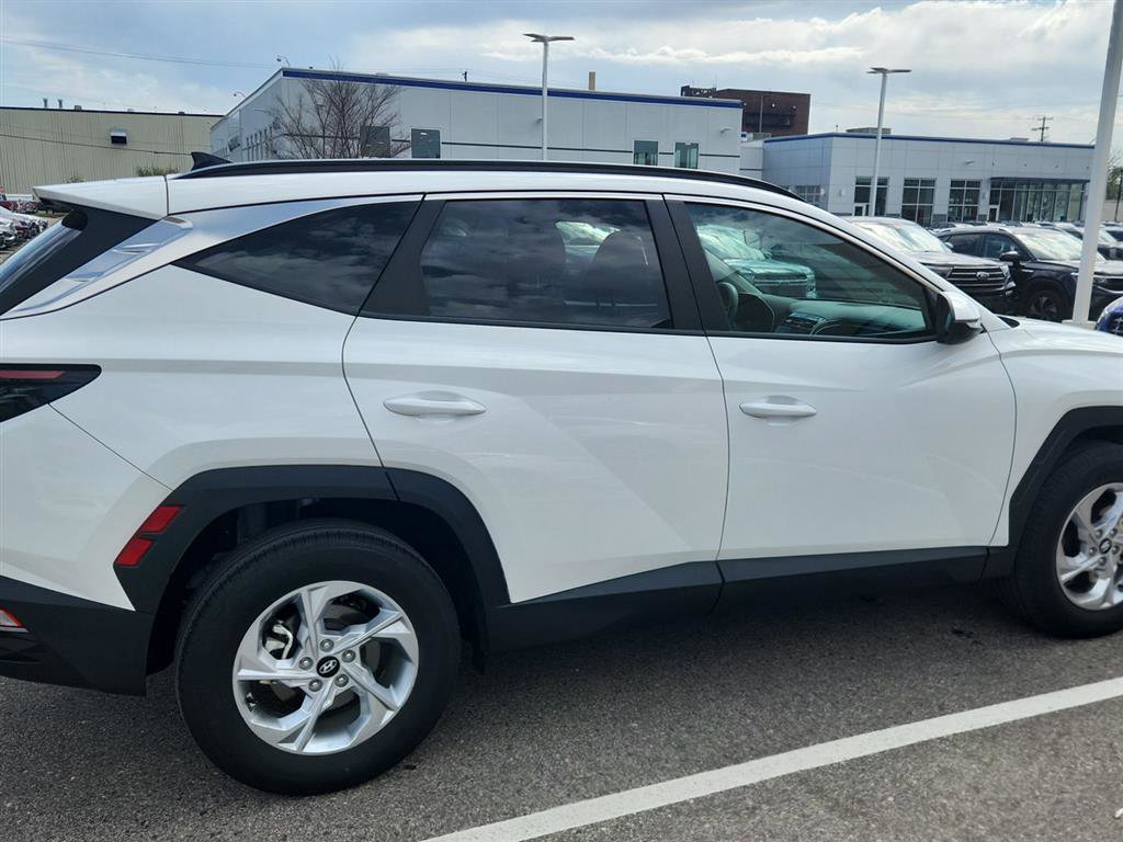 Used 2023 Hyundai Tucson SEL AWD/4WD image 4