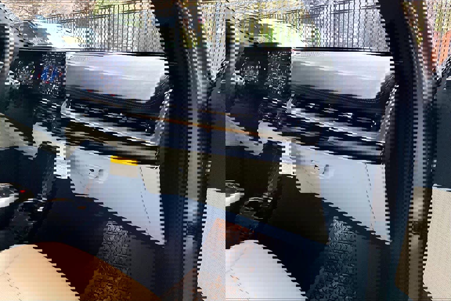 Certified 2026 BMW X1 xDrive28i w/ Technology Package image 18