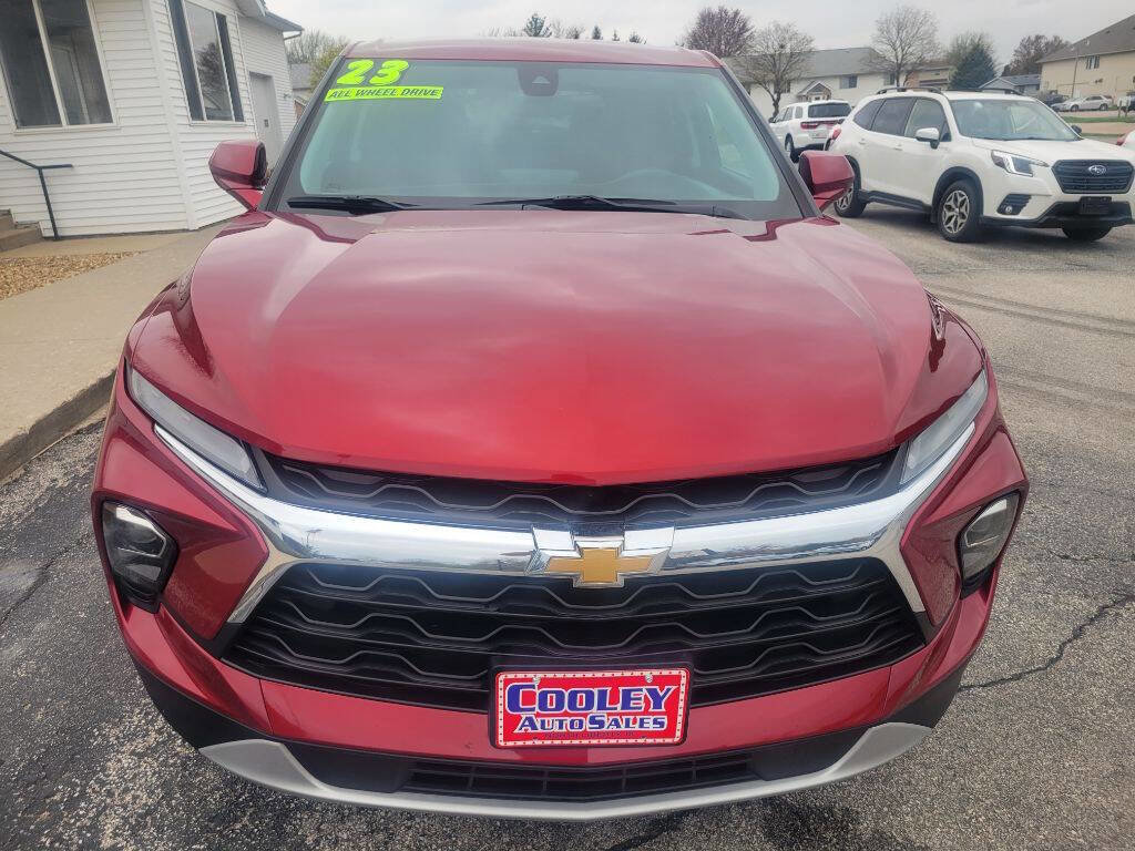 Used 2023 Chevrolet Blazer LT image 3