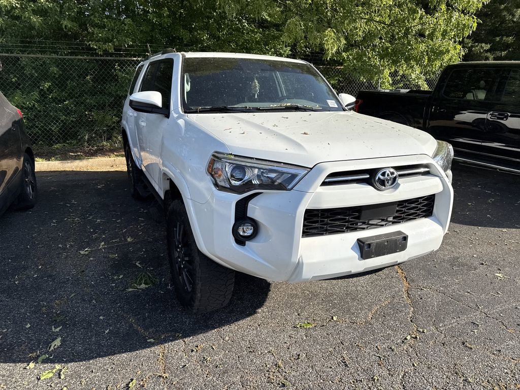 Used 2023 Toyota 4Runner SR5 AWD/4WD image 2