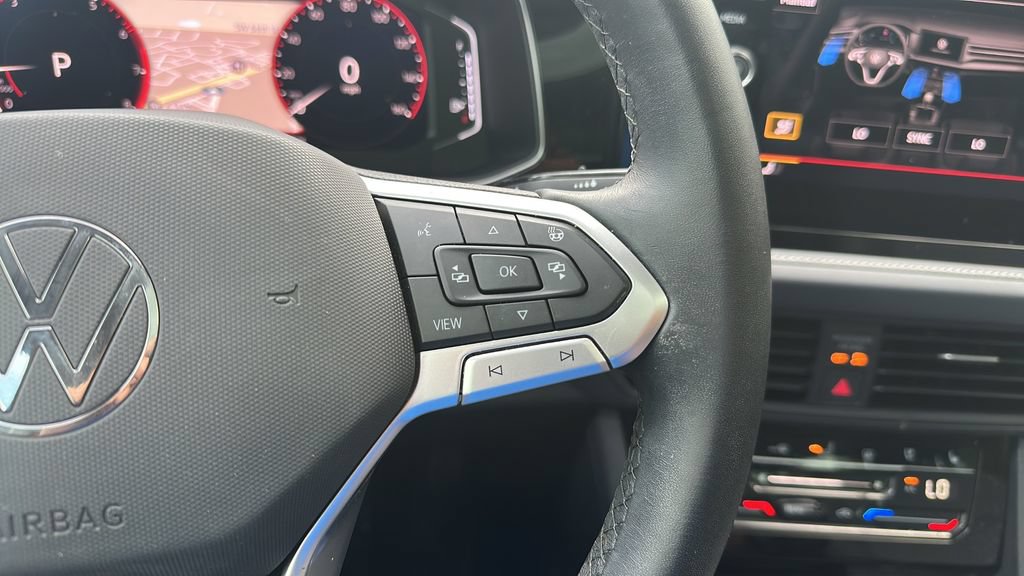 Certified 2025 Volkswagen Jetta SEL FWD image 22