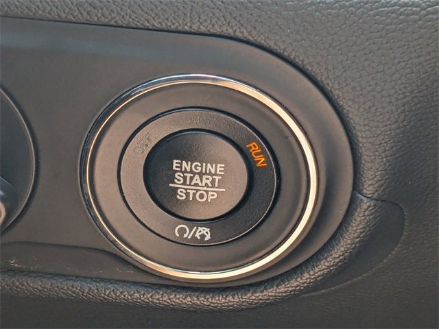 Used 2019 Maserati Levante image 28