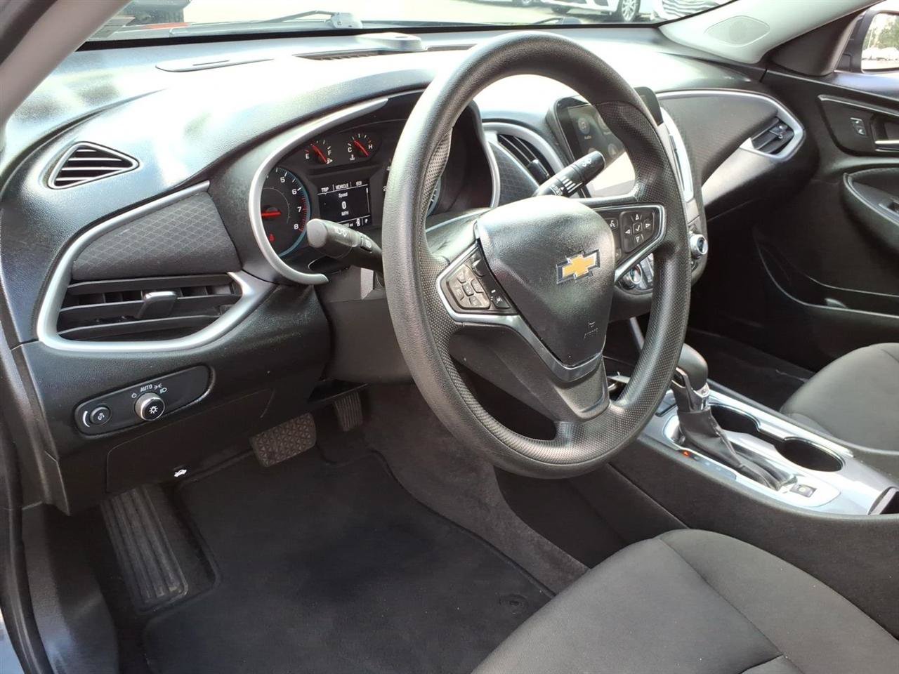 Used 2024 Chevrolet Malibu LT FWD image 6