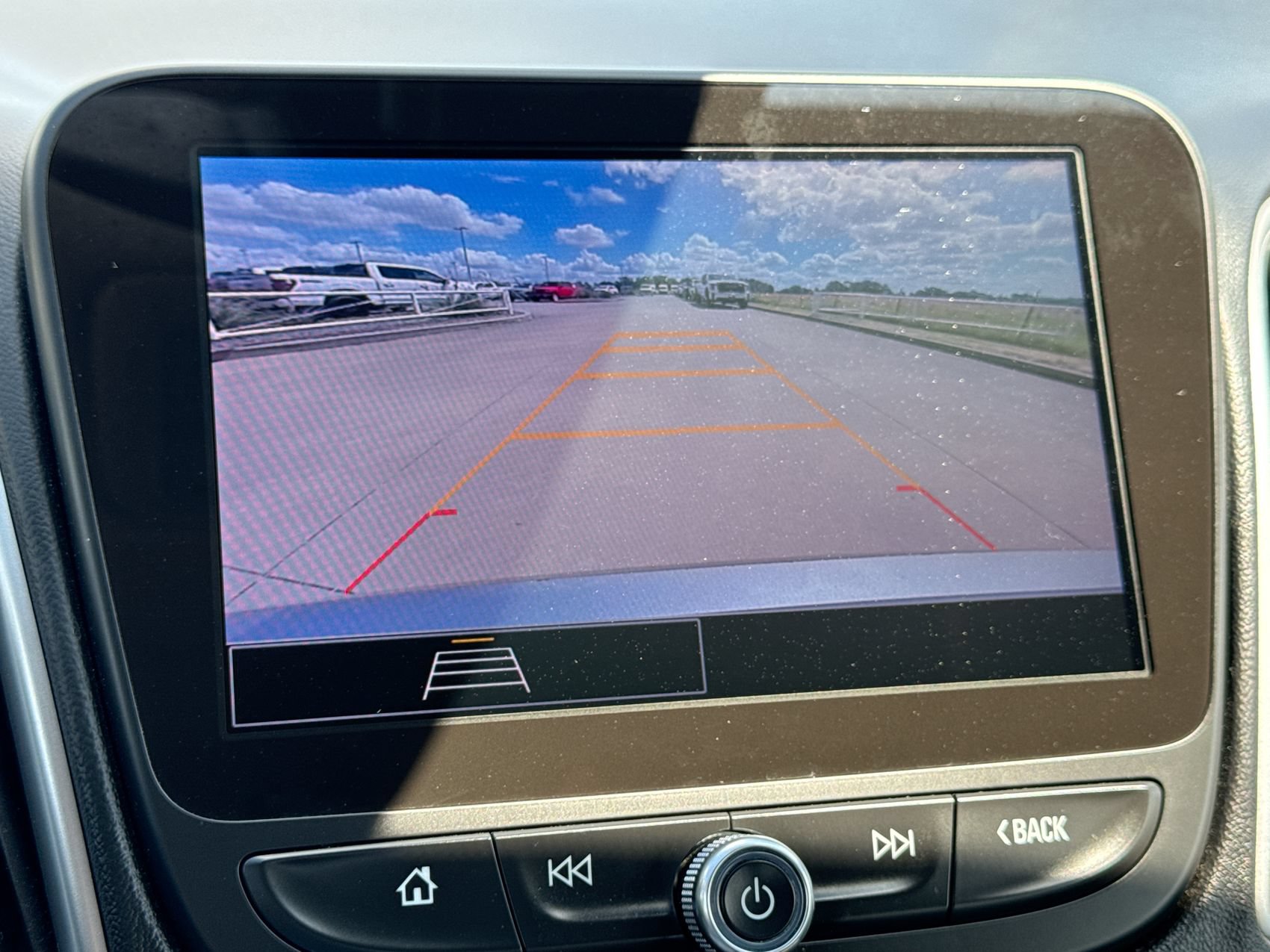 Used 2025 Chevrolet Malibu LT FWD image 17