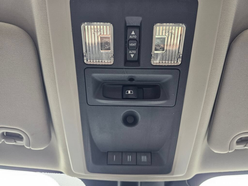 Used 2017 RAM 1500 Laramie w/ Convenience Group AWD/4WD image 32