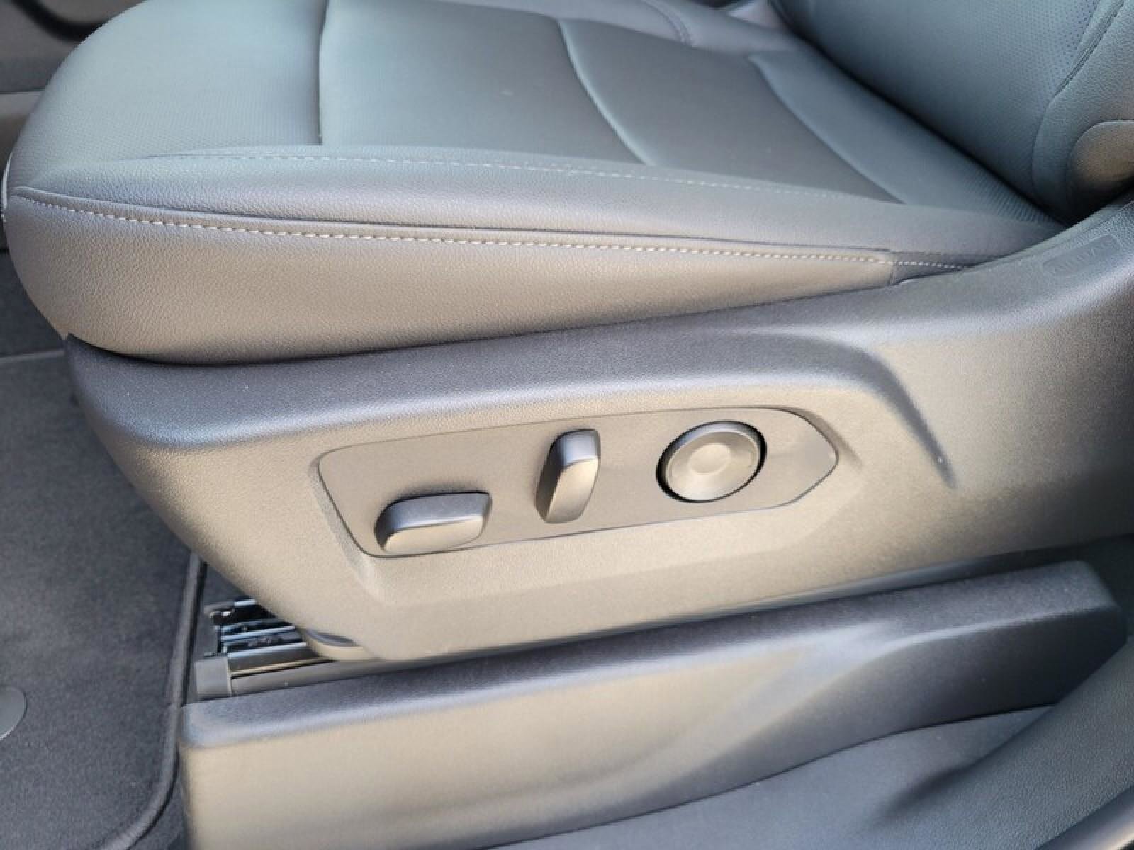 New 2026 GMC Sierra 1500 SLT w/ SLT Premium Plus Package image 24