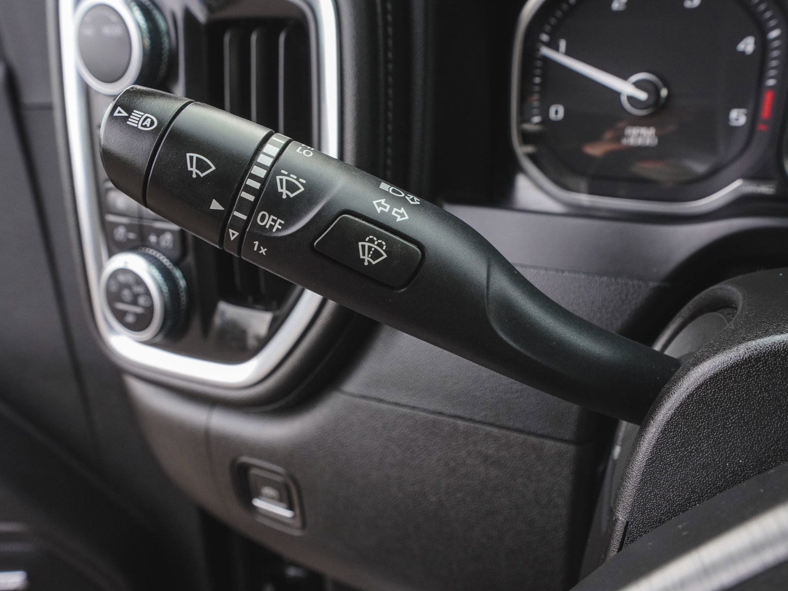 Used 2022 GMC Sierra 3500 Denali image 25