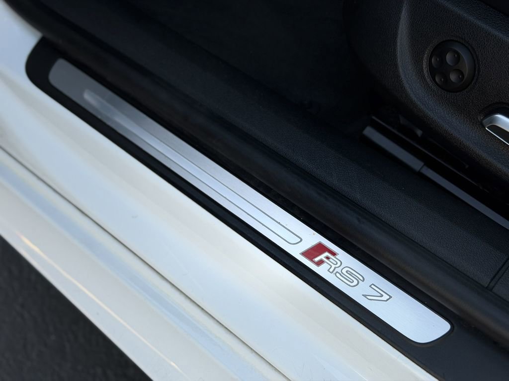 Used 2017 Audi RS 7 Prestige image 15