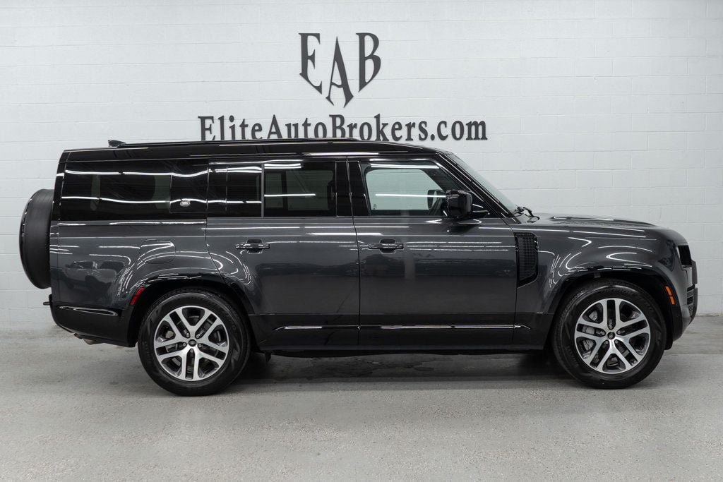 Used 2023 Land Rover Defender 130 X-Dynamic SE AWD/4WD image 5