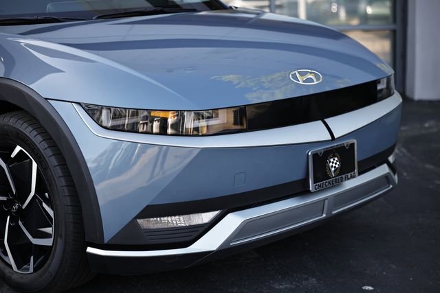 Used 2024 Hyundai Ioniq 5 SE image 2