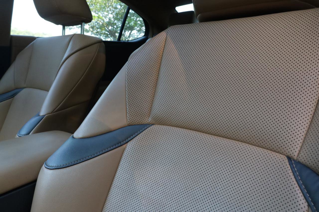 Used 2022 Lexus ES 350 w/ Premium Package FWD image 37