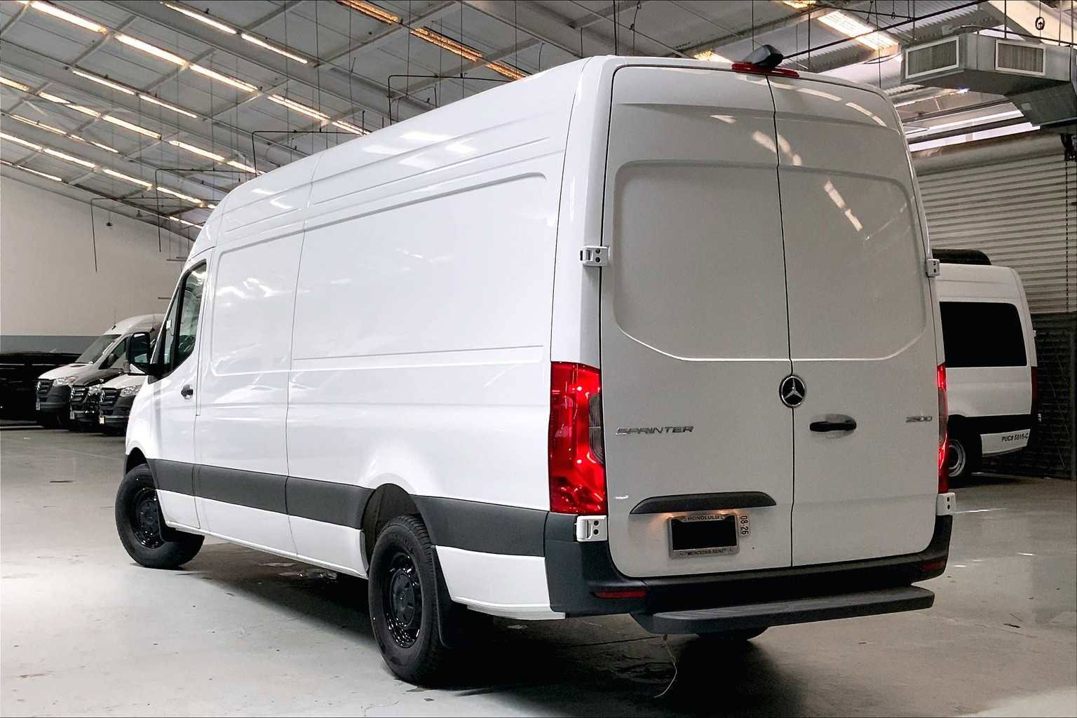 Used 2024 Mercedes-Benz Sprinter 2500 image 4