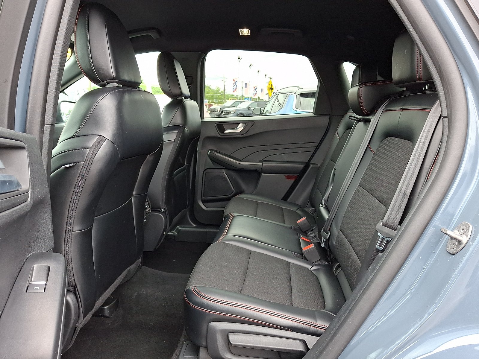Certified 2025 Ford Escape ST-Line FWD image 9