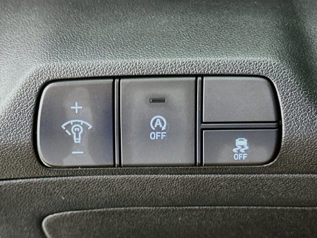 Used 2025 Hyundai Elantra SE w/ Cargo Package FWD image 20