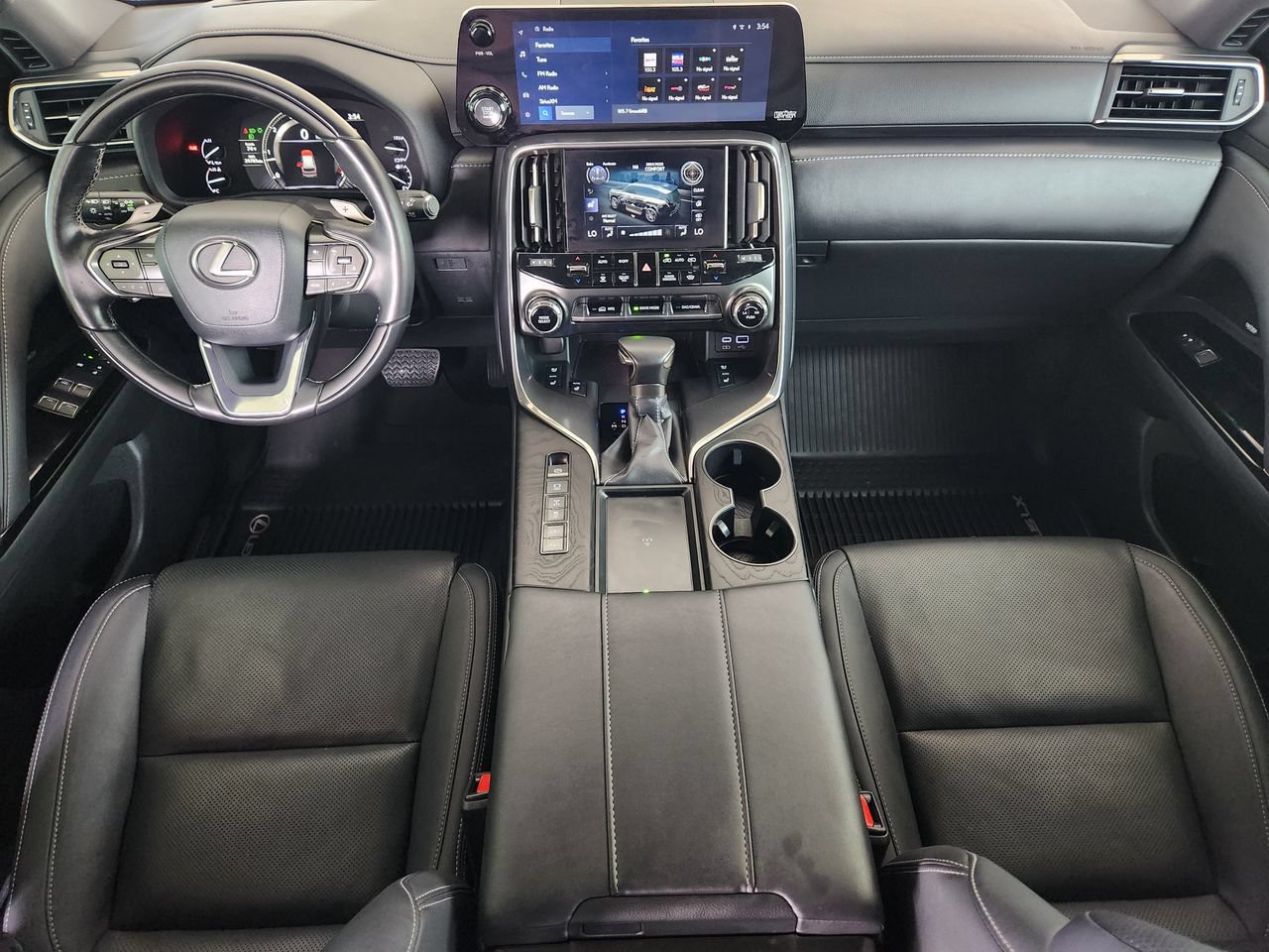 Used 2023 Lexus LX 600 4WD w/ Luxury Package image 25