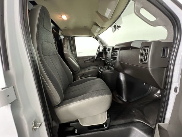 Used 2024 GMC Savana 2500 w/ Driver Convenience Package image 28