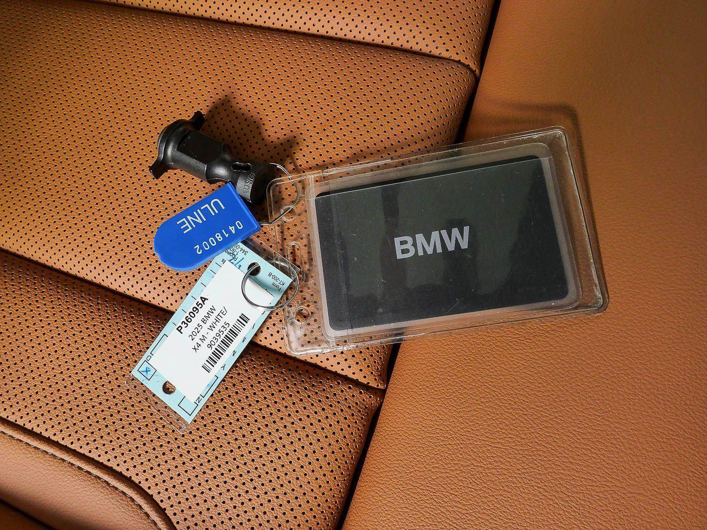 Used 2025 BMW X4 xDrive30i AWD/4WD image 24