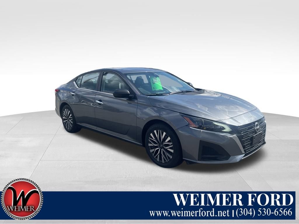 Used 2024 Nissan Altima 2.5 SV
