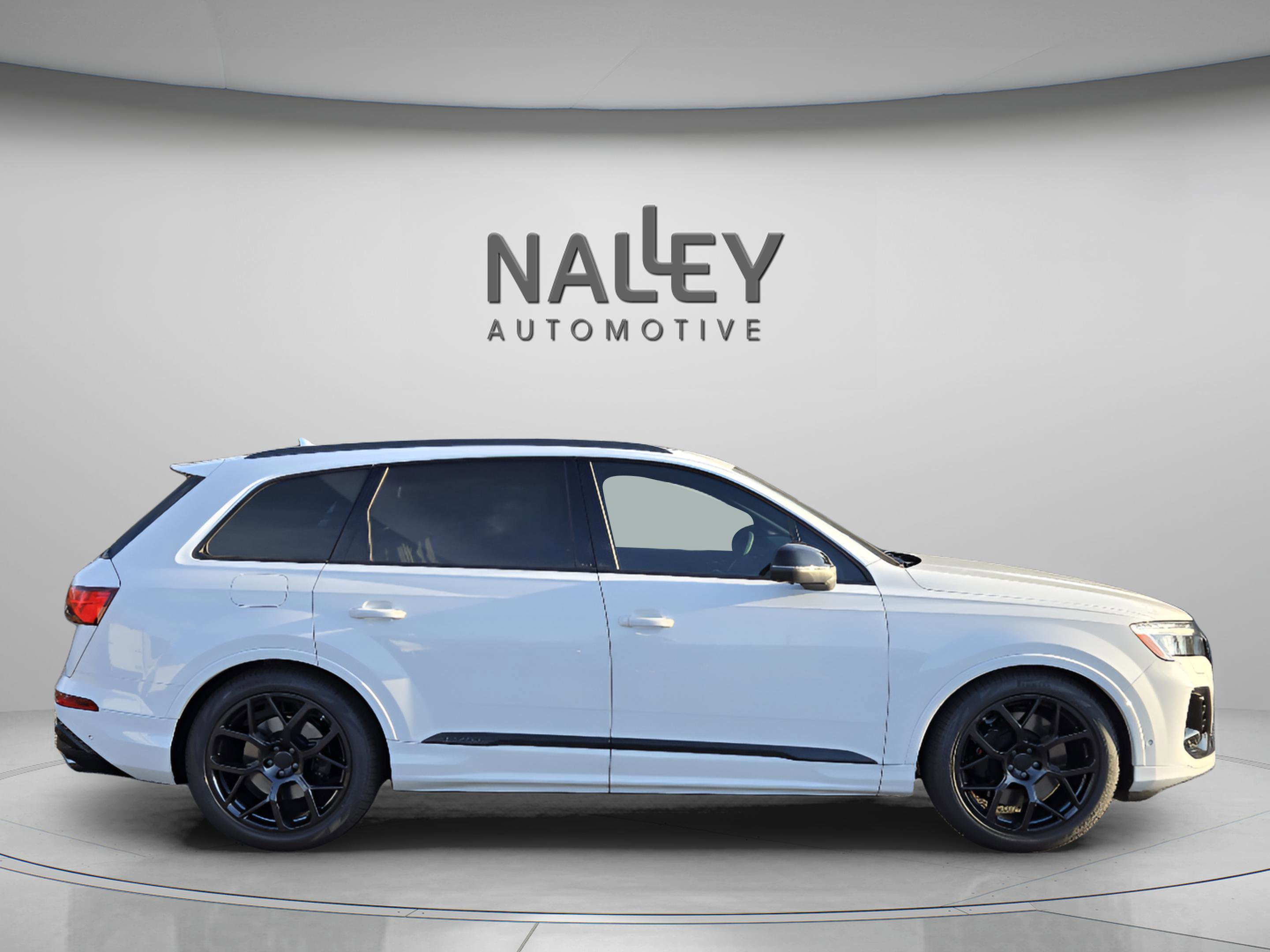 New 2026 Audi SQ7 Premium Plus image 7