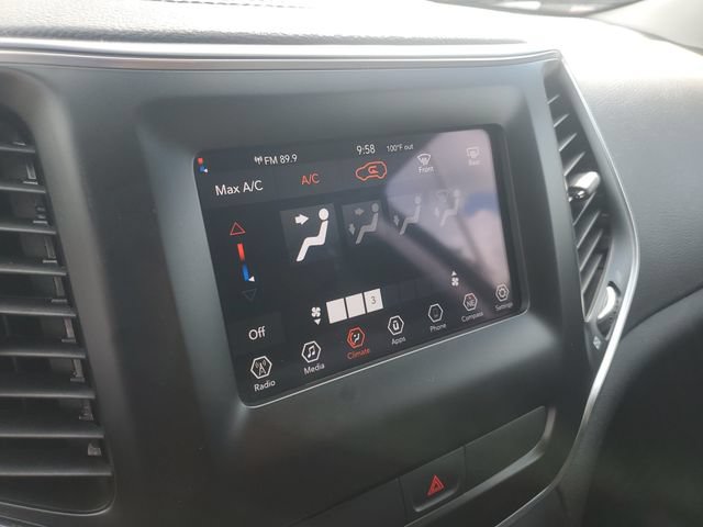 Used 2019 Jeep Cherokee Latitude w/ Popular Appearance Group FWD image 20