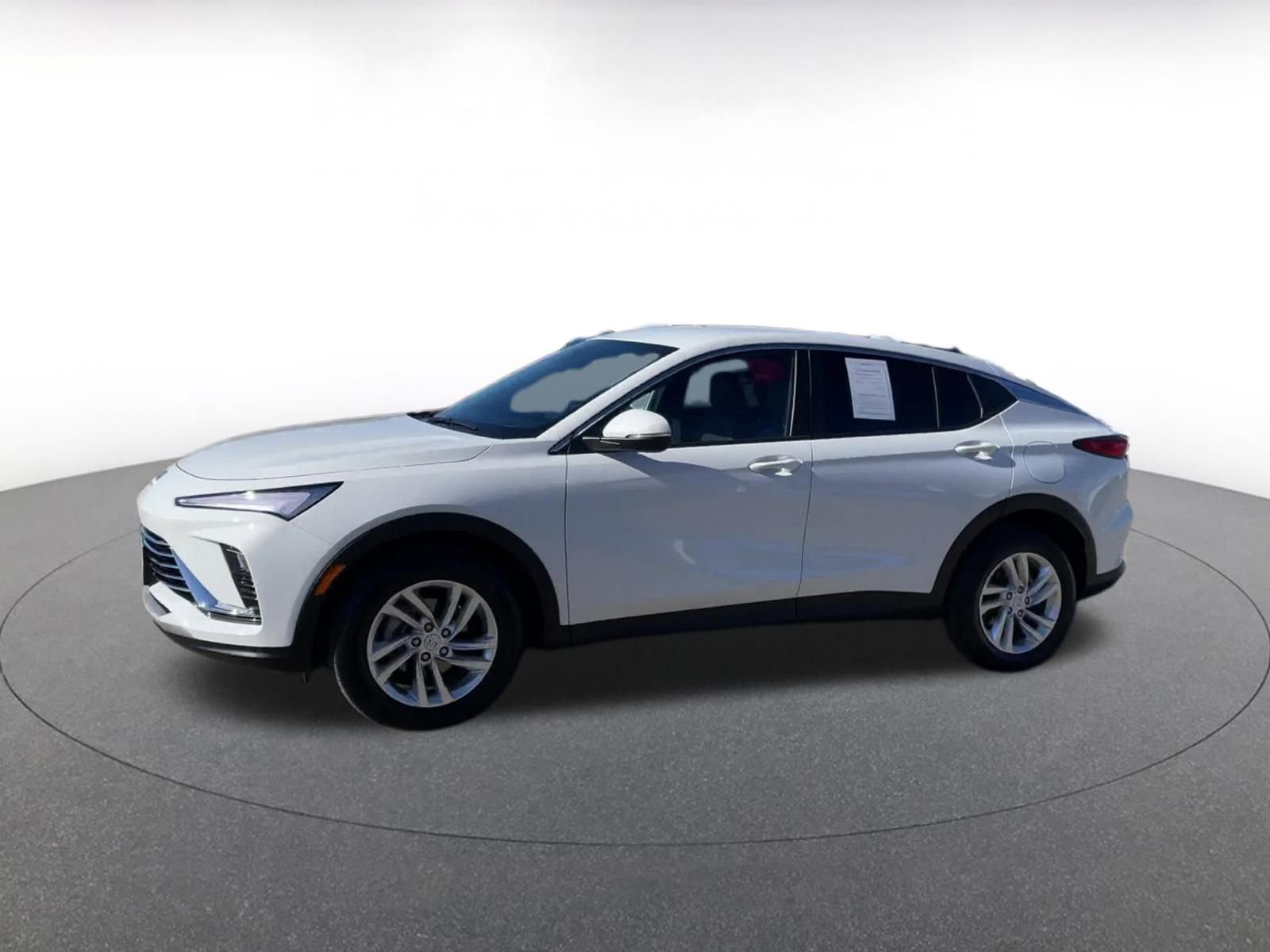 Used 2025 Buick Envista Preferred image 9