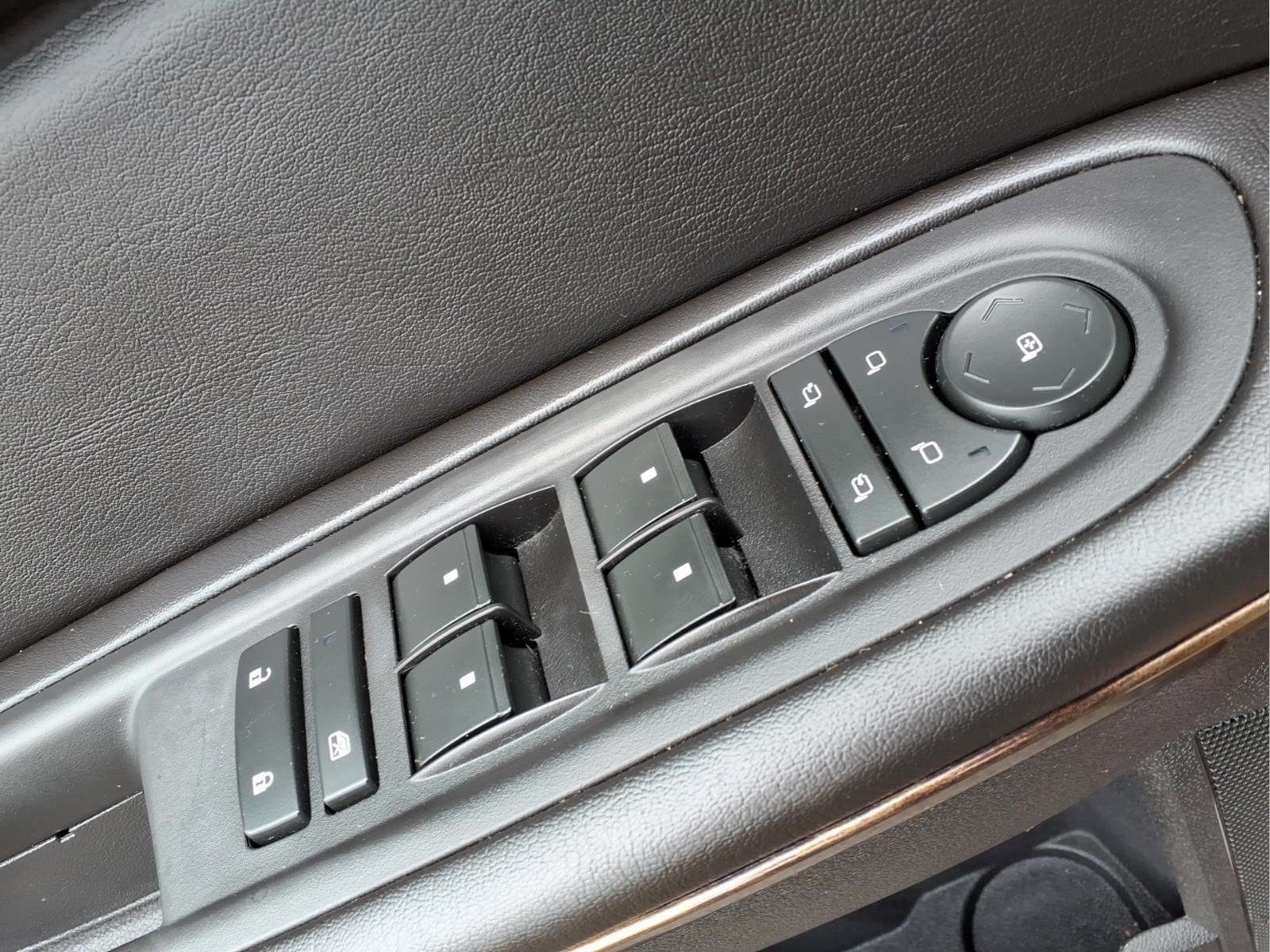 Used 2015 GMC Acadia Denali AWD/4WD image 16
