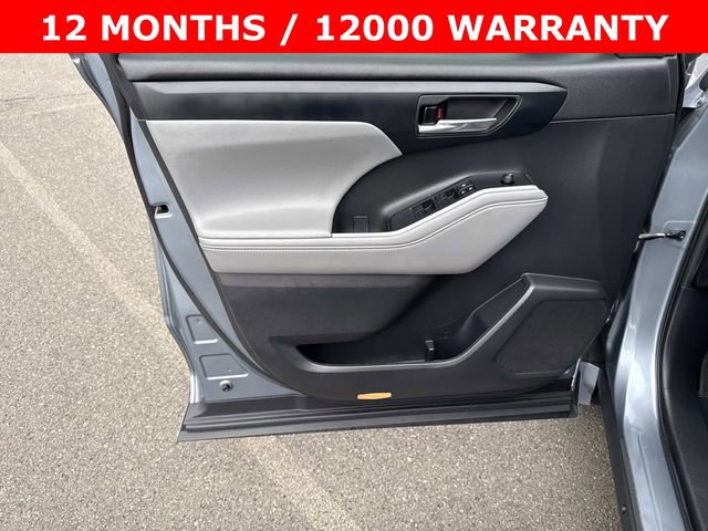 Used 2021 Toyota Highlander XLE image 13