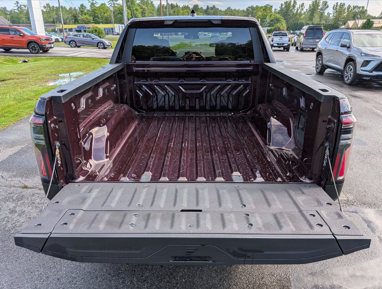 Used 2026 GMC Sierra EV Elevation AWD/4WD image 10