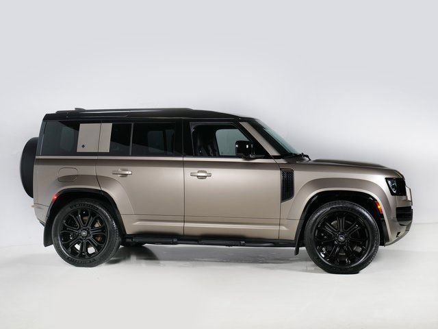 Certified 2025 Land Rover Defender 110 AWD/4WD image 30