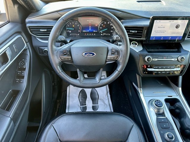 Used 2020 Ford Explorer XLT w/ Equipment Group 202A image 15