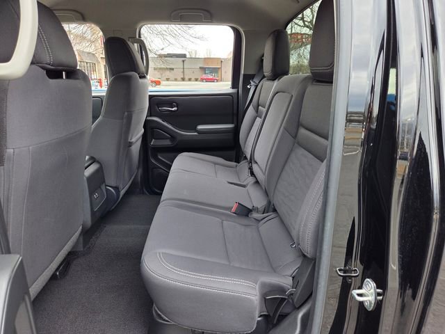 Used 2024 Nissan Frontier SV image 13