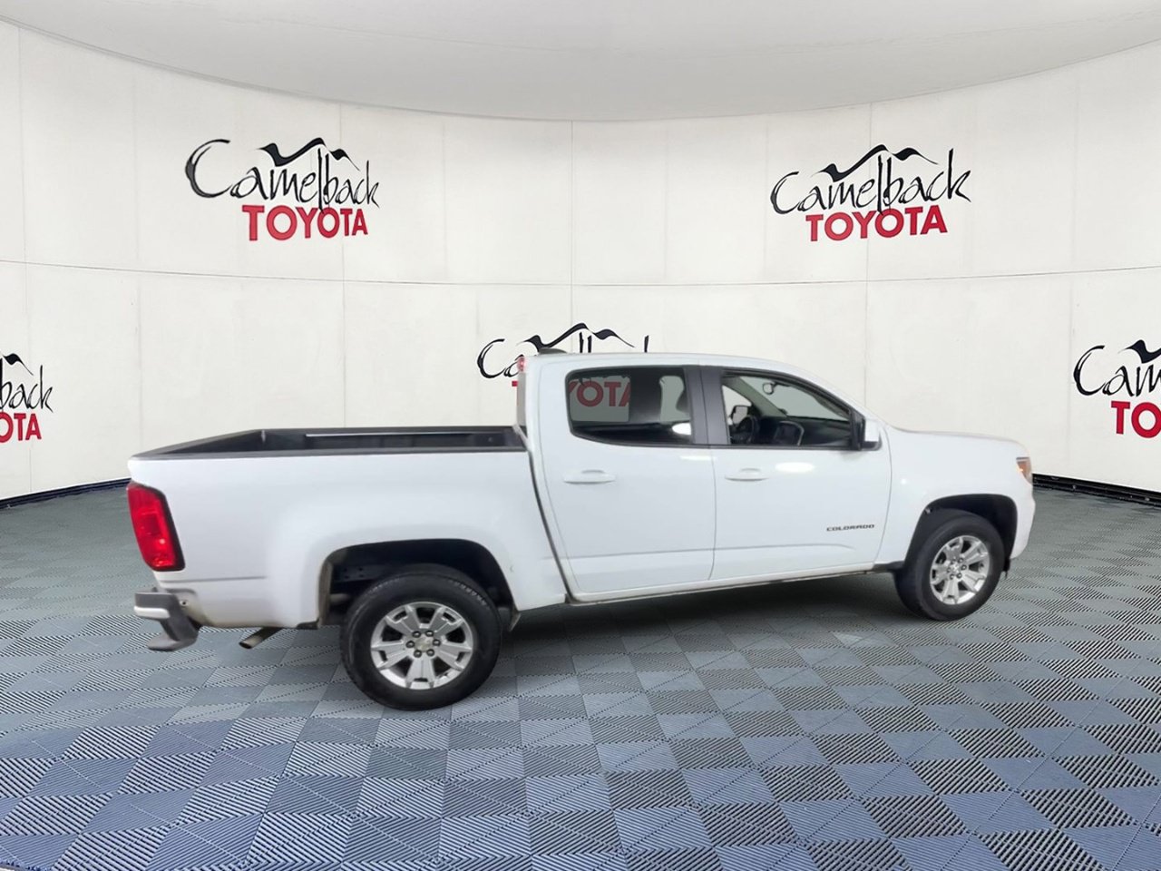 Used 2022 Chevrolet Colorado LT RWD image 3