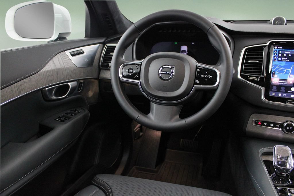 Certified 2024 Volvo XC90 B6 Ultimate w/ Lounge Package AWD/4WD image 18