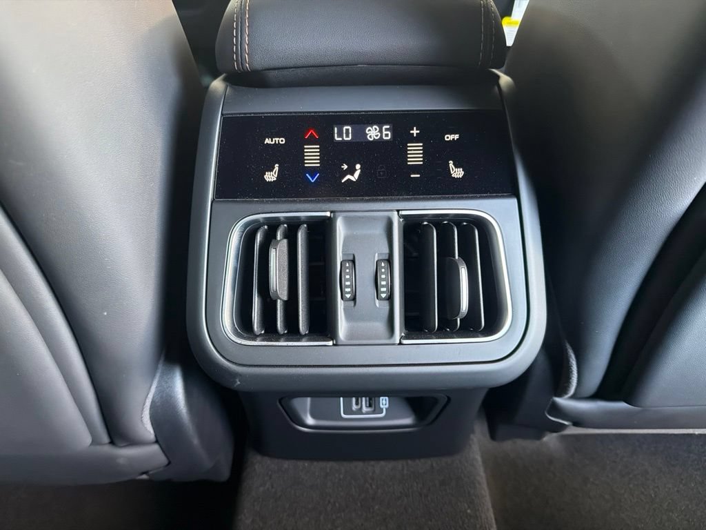 Used 2025 Maserati Grecale Folgore AWD/4WD image 23