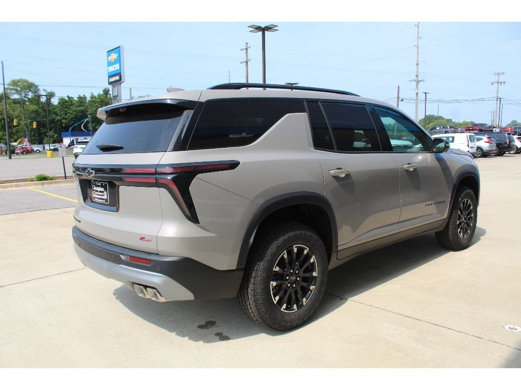 New 2026 Chevrolet Traverse Z71 w/ Driver Confidence Package AWD/4WD image 5