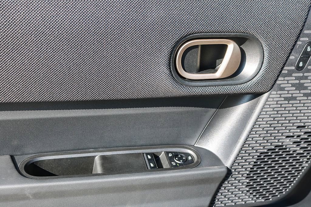 Used 2025 MINI Cooper 2-Door Hardtop image 20