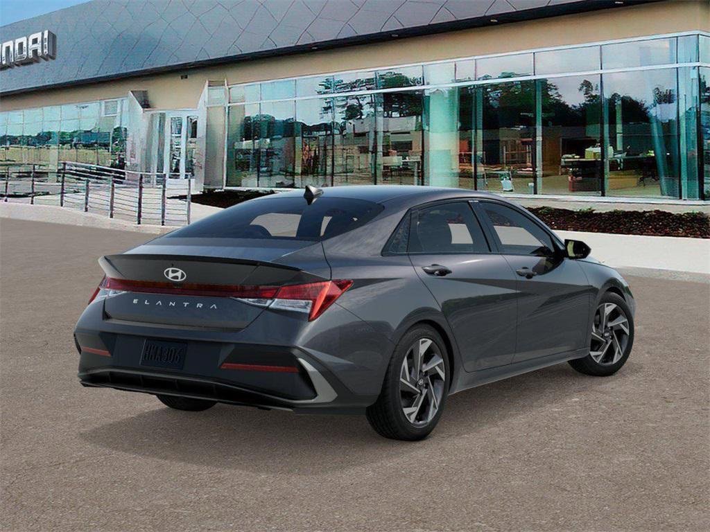 New 2026 Hyundai Elantra SEL Sport image 4