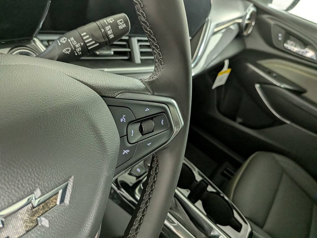 Used 2026 Chevrolet Trax ACTIV w/ Driver Confidence Package FWD image 21