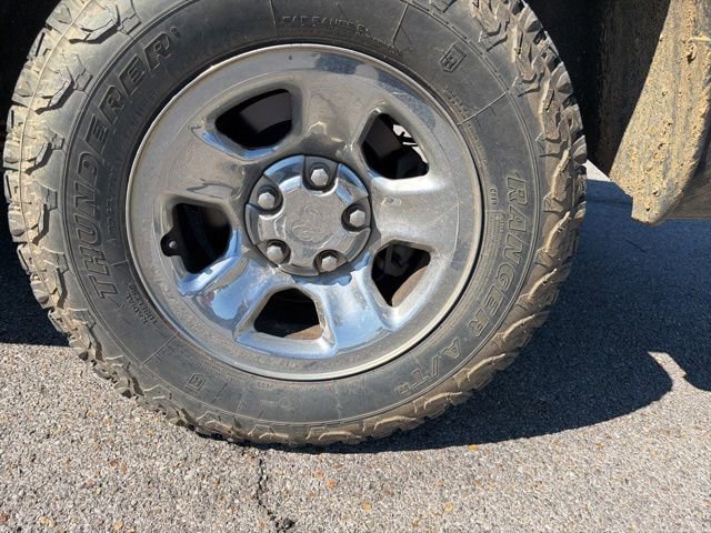 Used 2017 RAM 1500 Classic SLT AWD/4WD image 17