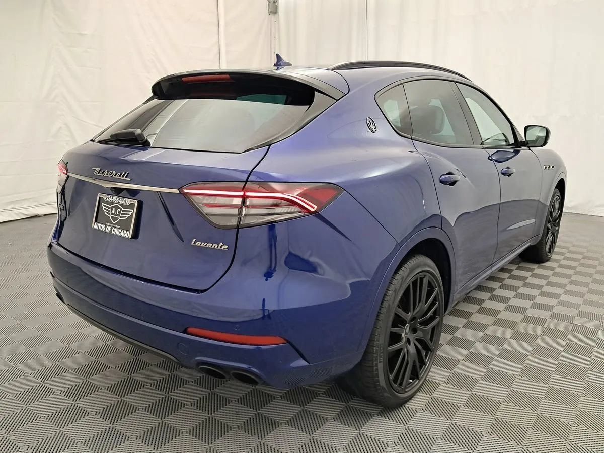 Used 2021 Maserati Levante S AWD/4WD image 3