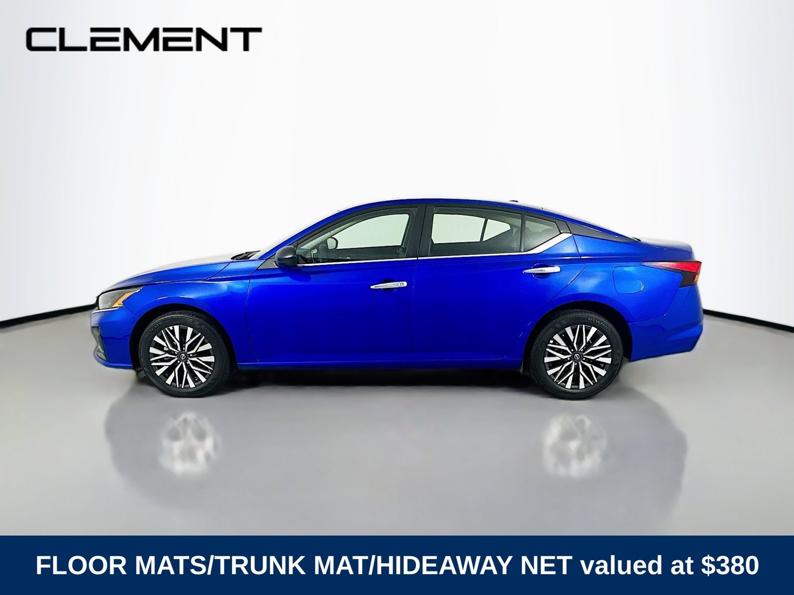 Used 2025 Nissan Altima 2.5 SV AWD/4WD image 4