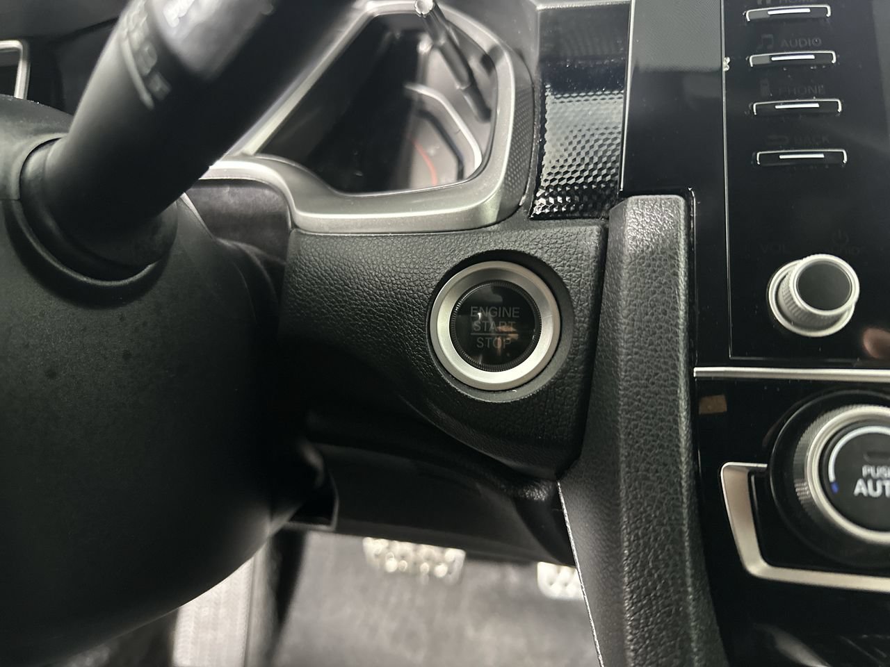 Used 2020 Honda Civic Sport image 8