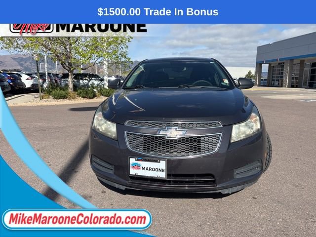 Used 2014 Chevrolet Cruze LS FWD image 2