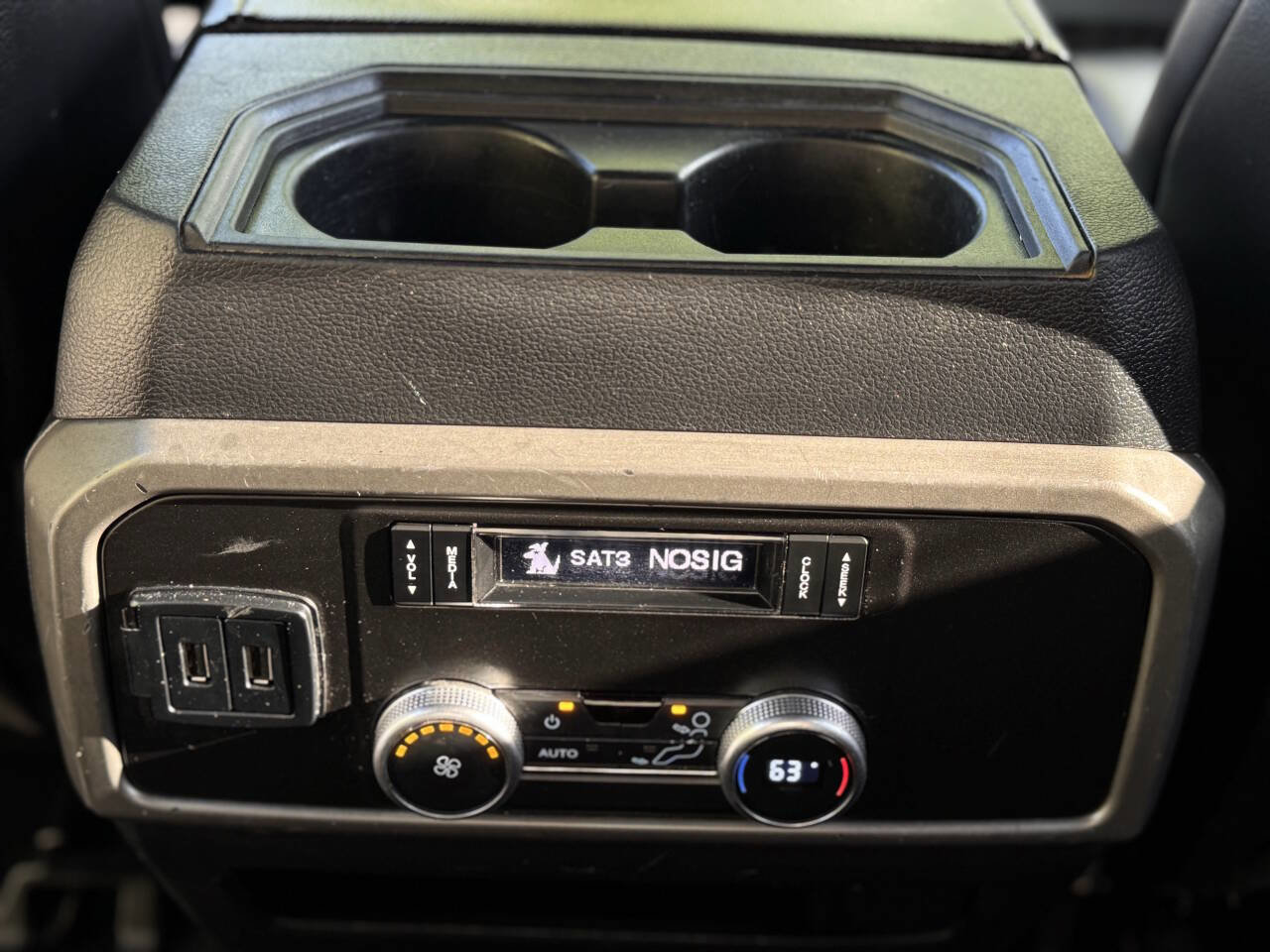 Used 2020 Ford Expedition Max XLT image 16