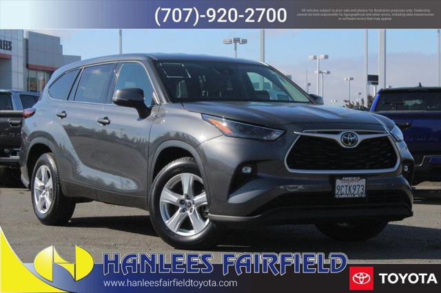 Certified 2022 Toyota Highlander LE image 1