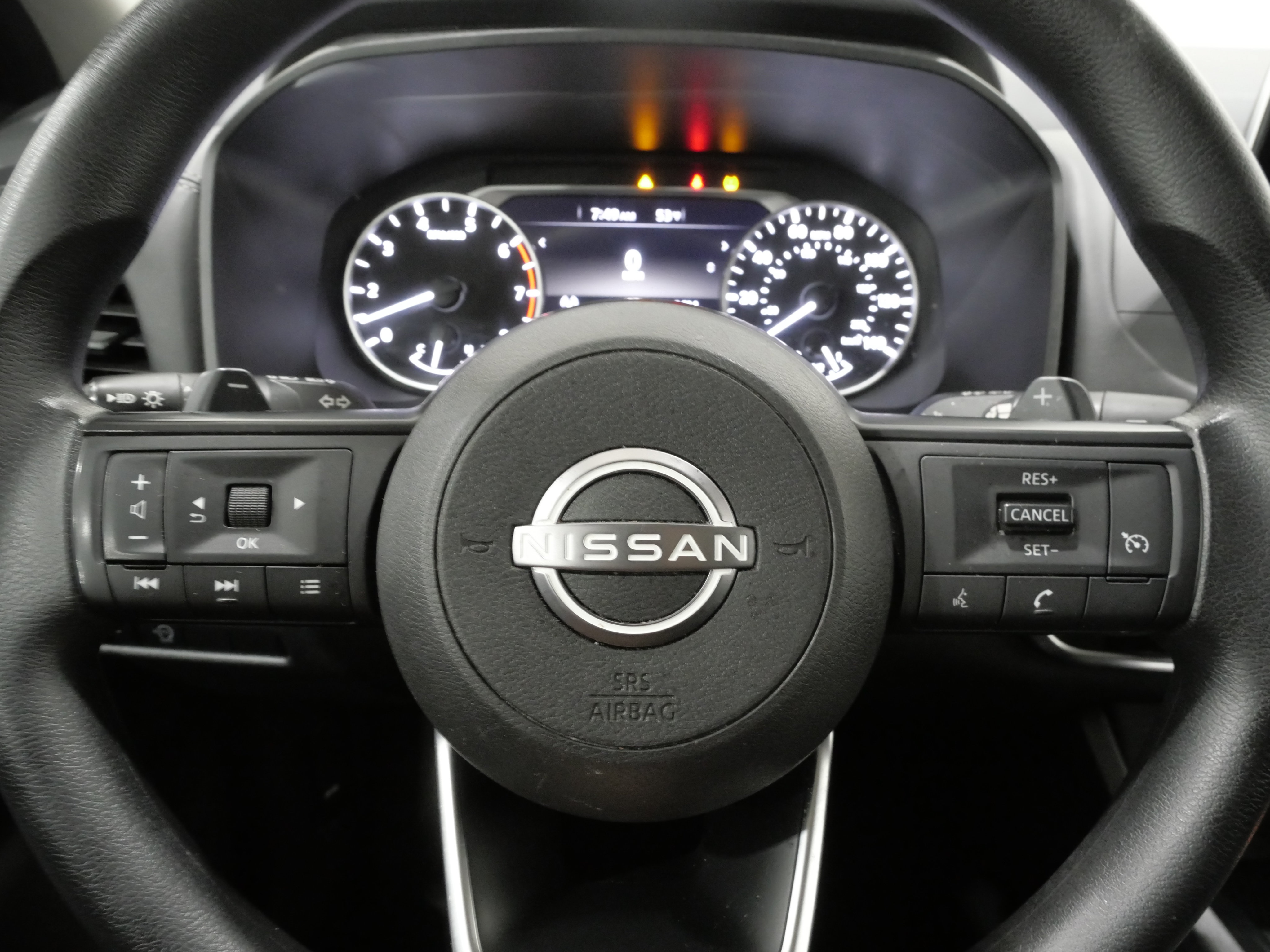 Used 2024 Nissan Rogue S AWD/4WD image 15