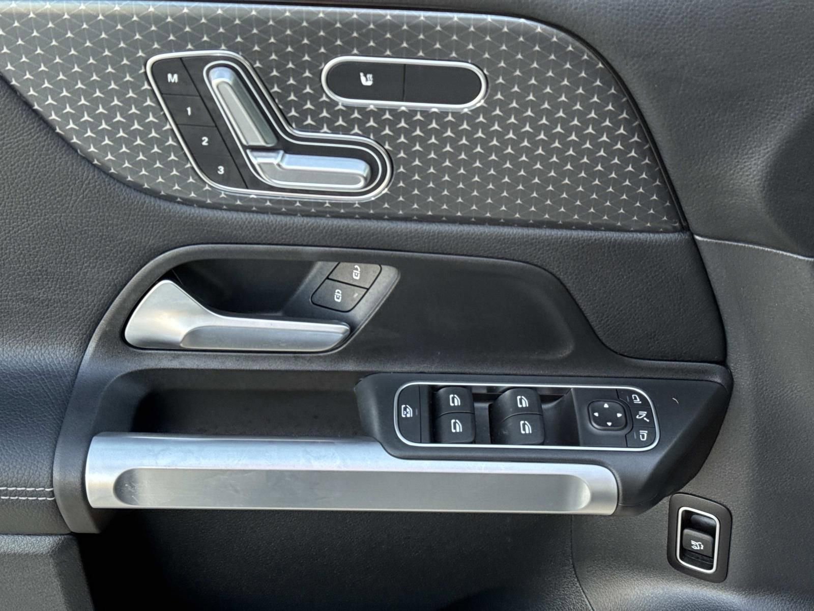 Used 2026 Mercedes-Benz GLB 250 image 20